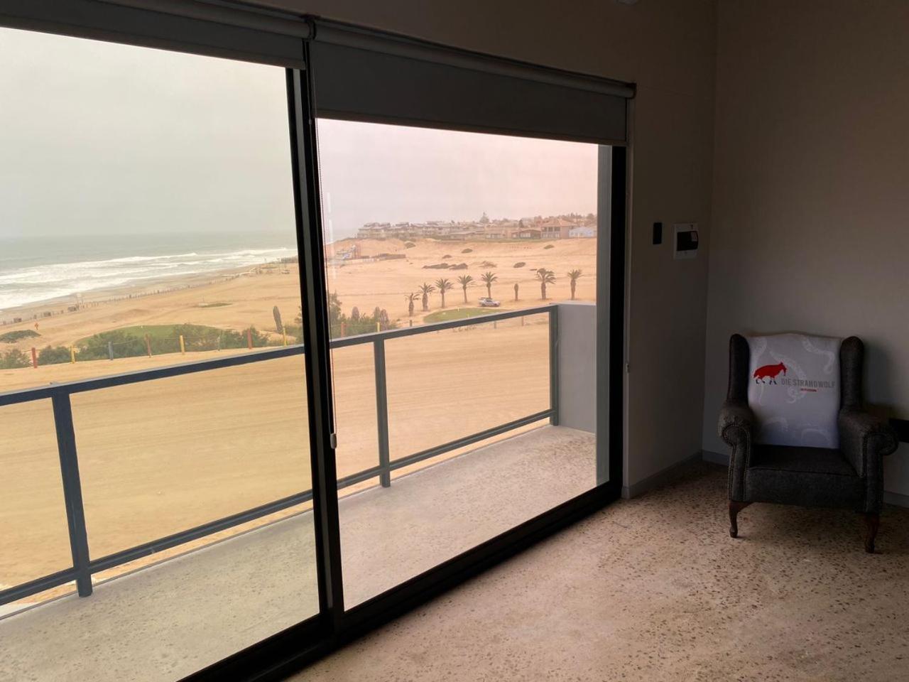 Diestrandwolf Sea View Self Catering Henties Bay Kültér fotó